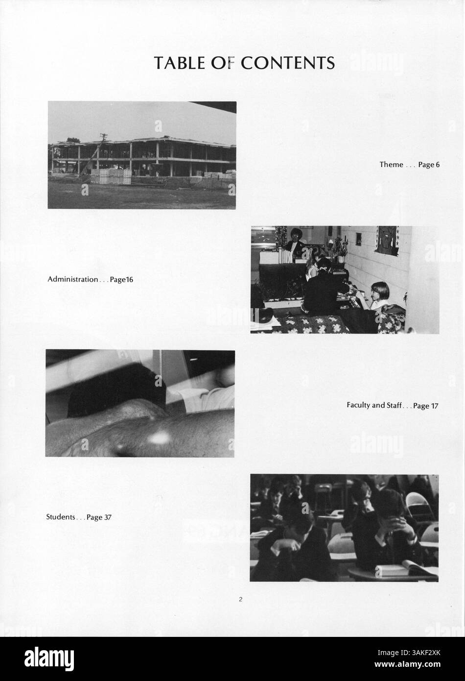 Das Breck Jahrbuch 1969, „Mustang“, bietet einen Überblick über die Schüler, Lehrer, Sport und Veranstaltungen der Breck School im Schuljahr 1968-1969. Stockfoto