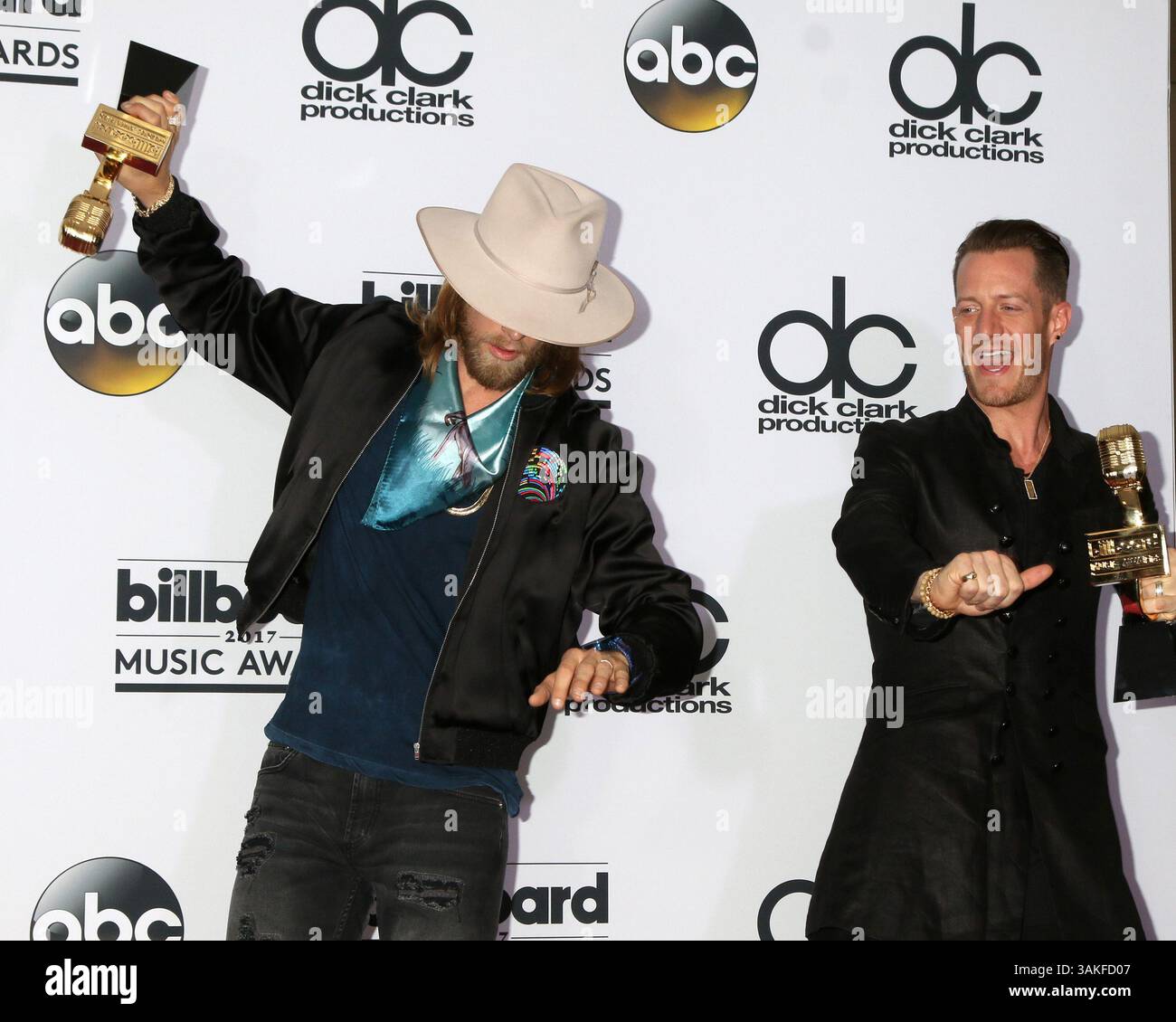 Mai 2017 - Las Vegas, NV, USA - LAS VEGAS - 21. MAI: Florida Georgia Line, Brian Kelley, Tyler Hubbard beim Billboard Awards Press Room 2017 in der T-Mobile Arena am 21. Mai 2017 in Las Vegas, NV (Credit Image: © Kathy Hutchins/Newscom via ZUMA Press) Stockfoto