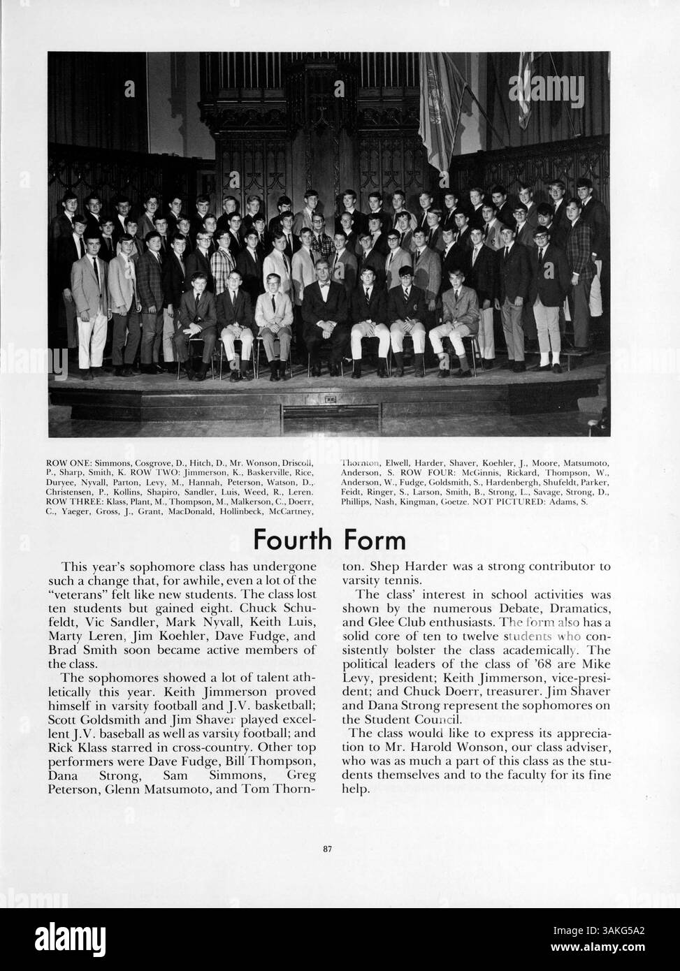 Das Blake Yearbook „Call O' Pan“ 1966 fasst das wesentliche des akademischen Jahres 1965-1966 zusammen, darunter Studenten, Dozenten, Leichtathletik, Schulclubs, und wichtige Schulveranstaltungen. Stockfoto