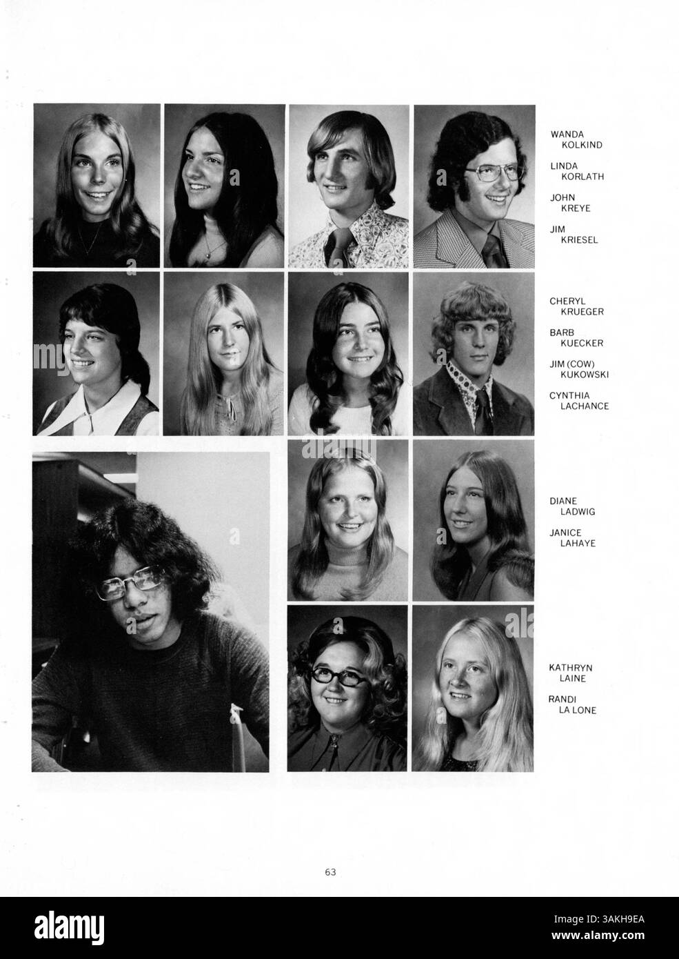 Das Pirate Volume 2 Jahrbuch 1973 von Park Center High bietet einen detaillierten Einblick in das Schuljahr 1972-1973 und hebt Schüler, Vereine, Sportmannschaften und wichtige Ereignisse hervor, die das Jahr geprägt haben. Stockfoto