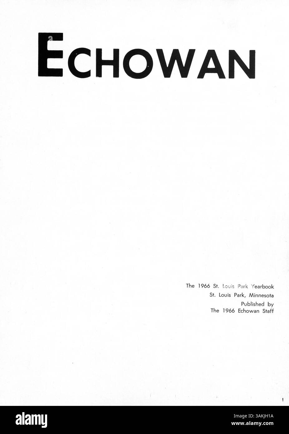 Das Jahrbuch 1966 der St. Louis Park High School mit dem Titel Echowan 66 dokumentiert wichtige Ereignisse aus dem Schuljahr 1965-1966, darunter Schüler, Lehrer, Vereine und Leichtathletik. Stockfoto