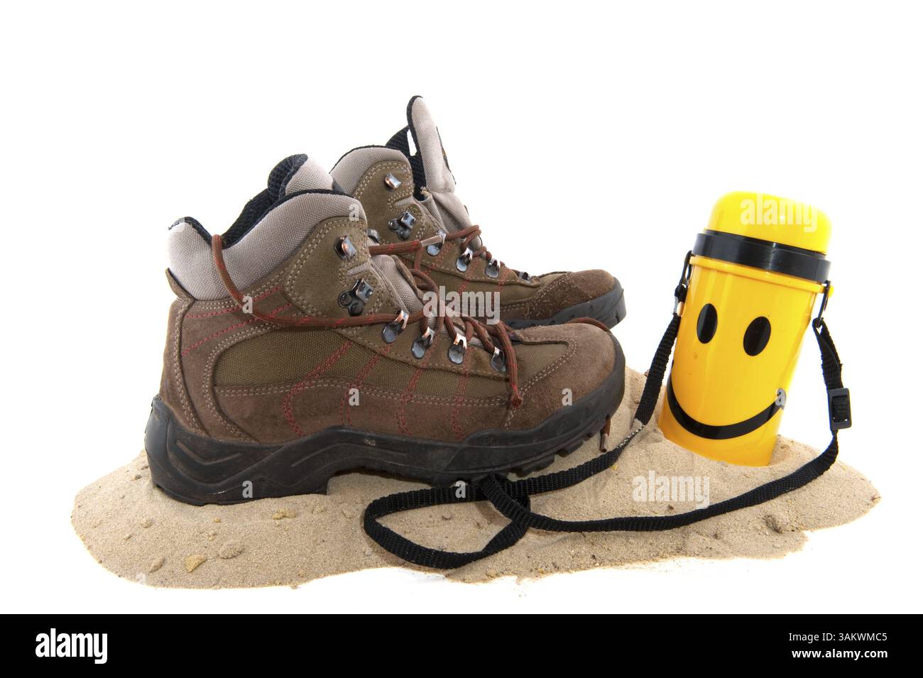 Freizeit wandern als Sport mit Trink-Becher Stockfoto