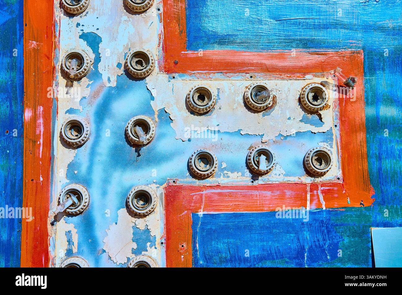 Vintage Marquee L mit Rosted Sockets Nahaufnahme in Nelson Nevada Stockfoto