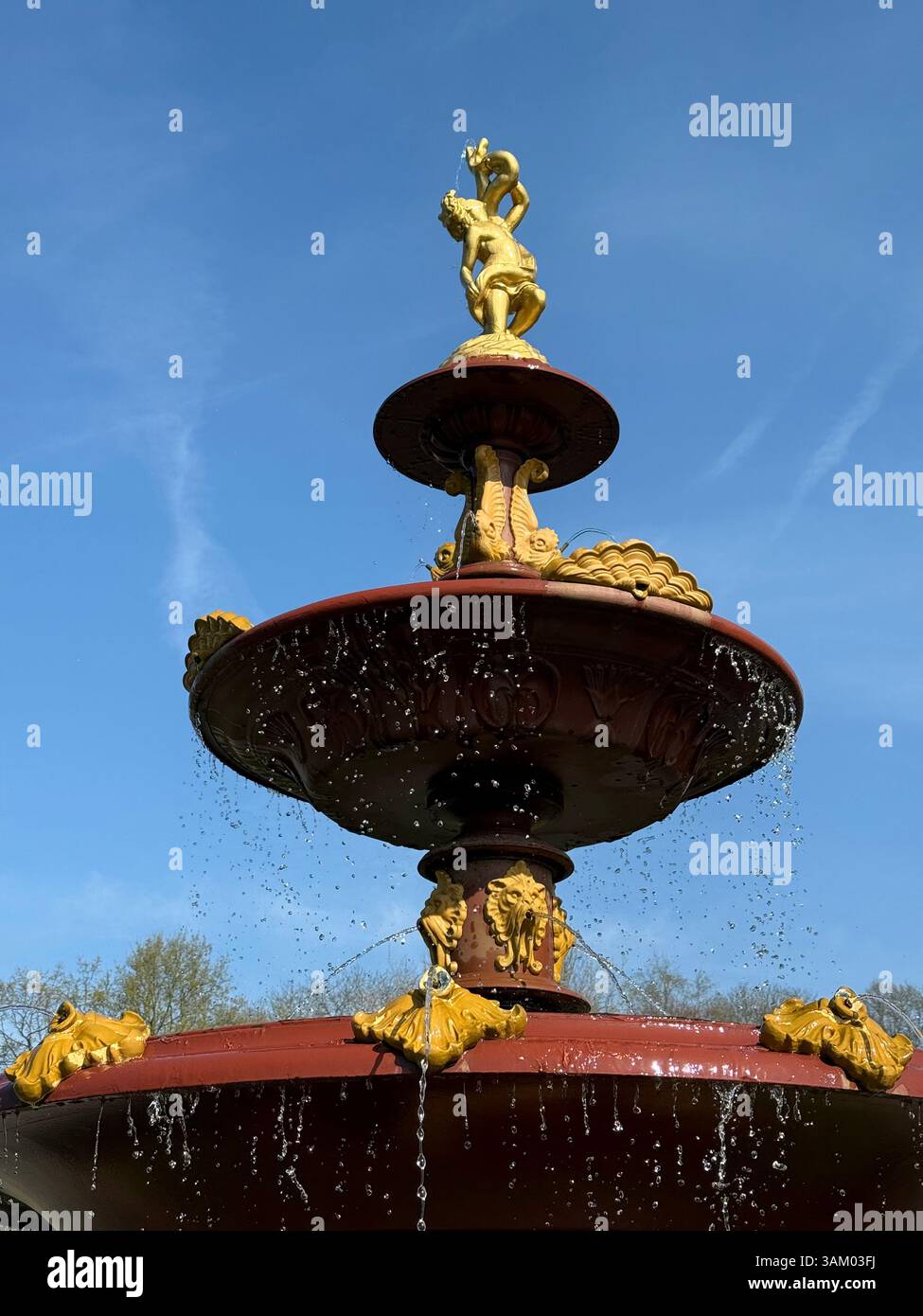 Coalbrookdale Fountain im Mesnes Park, Wigan Stockfoto