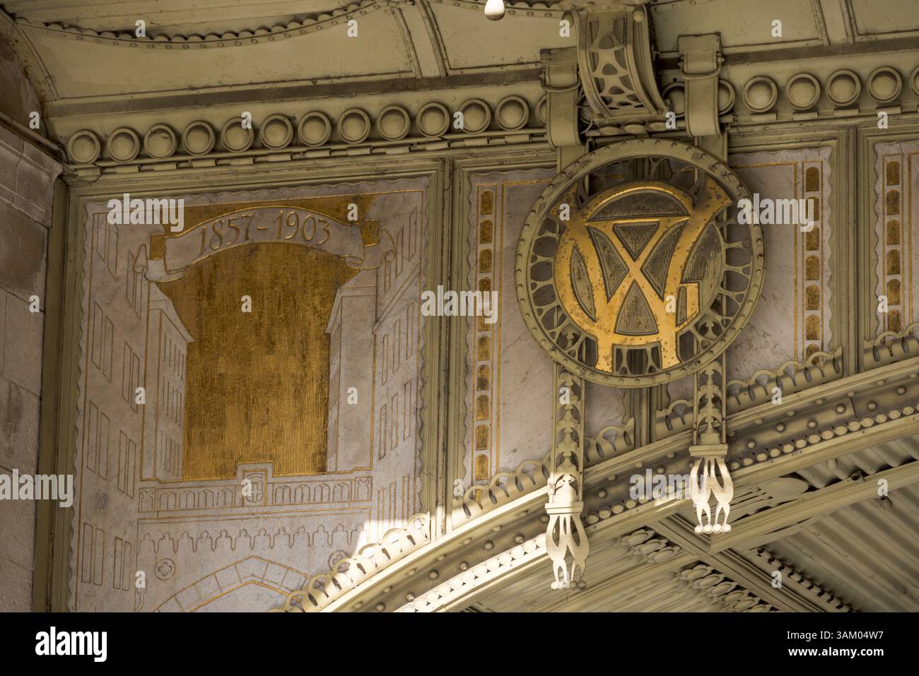 Die Jugendstilhohe Brücke von 1903, Wien, Österreich Stockfoto