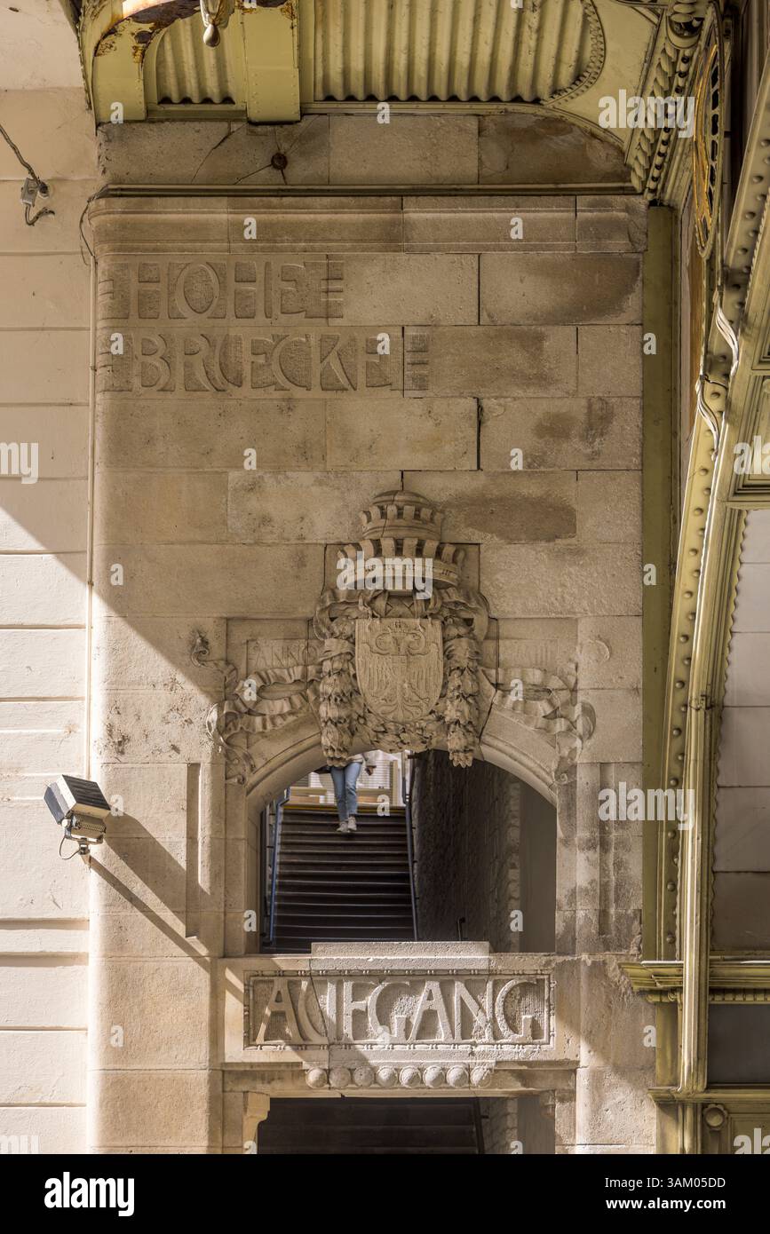 Die Jugendstilhohe Brücke von 1903, Wien, Österreich Stockfoto
