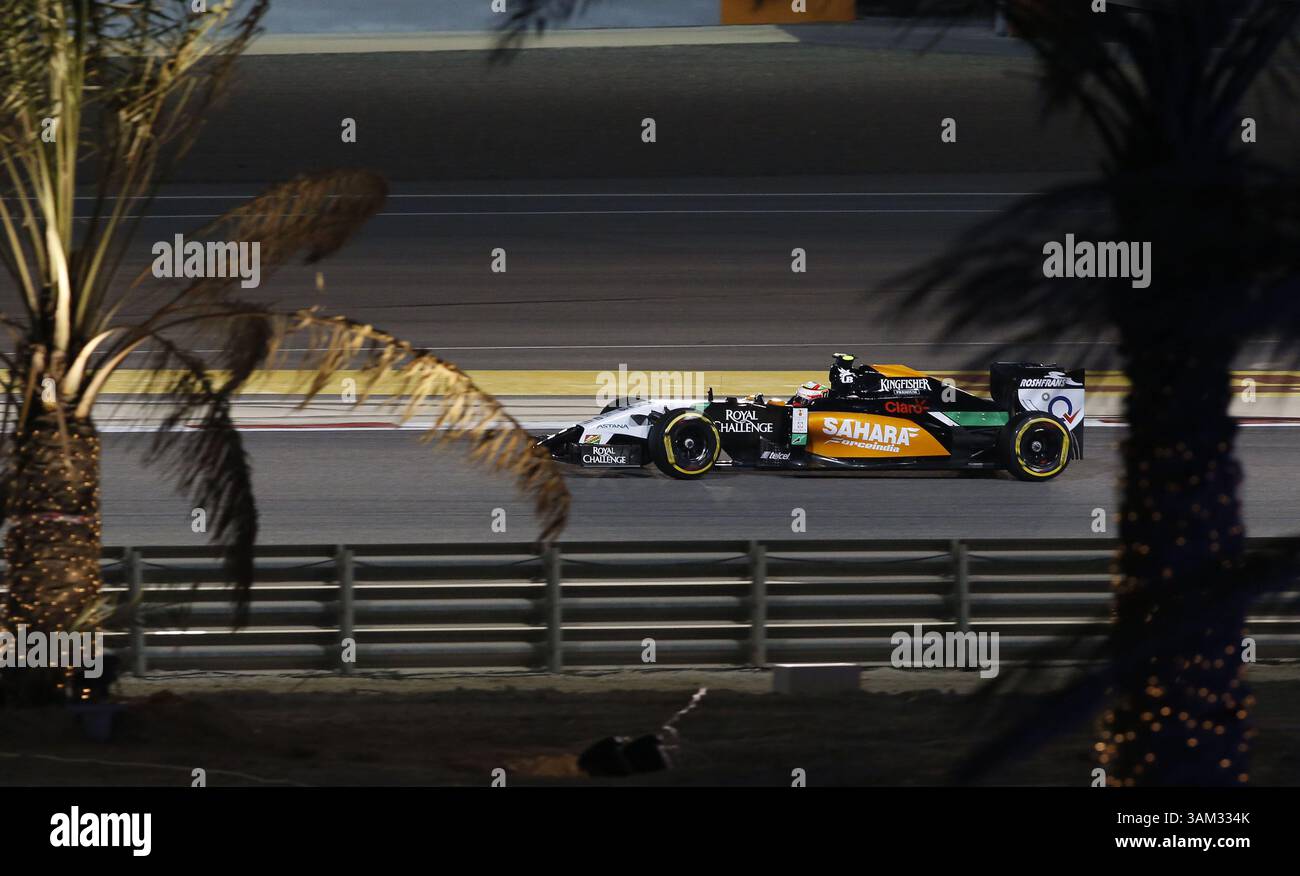 April 2014 - Manama, BAHRAIN, BAHRAIN - Sergio PÃ Mendoza, (PEREZ), MEX, Team Sahara Force India F1, Force Ind. VJM07, Mercedes-Benz PU106A,.BAHRAIN – Rennstrecke MANAMA, Shakir – 06/04/2014 – Formel 1, F1, Formel 1 – Bild zur Gebührenpflicht (Credit Image: © David McIntyre/ZUMAPRESS.com) Stockfoto
