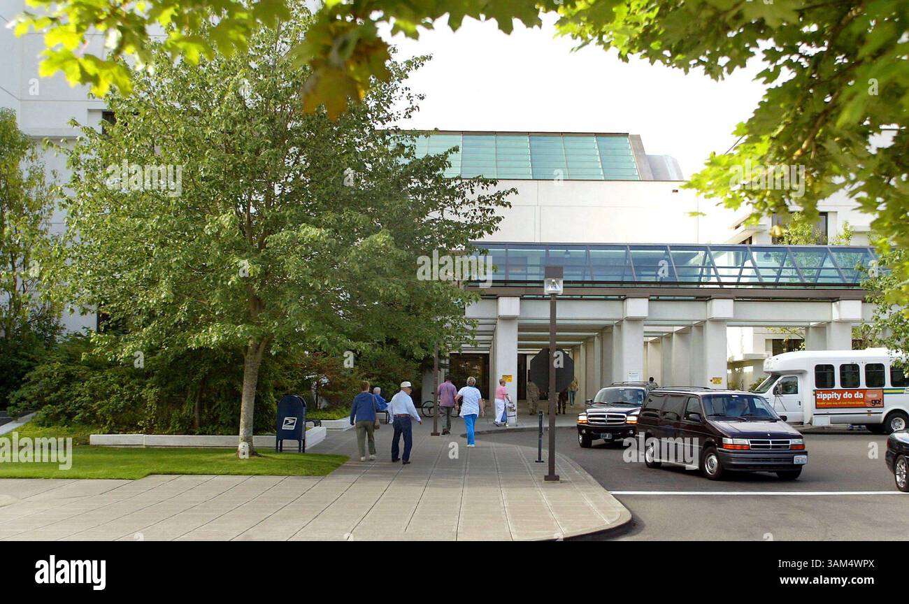 2. September 2004 - USA - KEINE MAGIE, KEINE VERKÄUFE -- KRT US NEWS STORY SCHLEPPTE: MED-VIRUS-MILITÄR KRT FOTO VON MIKE SIEGEL/SEATTLE TIMES (2. Oktober) Madigan Army Medical Center in Fort Lewis, Washington, behandelt jedes Jahr Fälle von Adenovirus-Infektion bei Kindern von Dienstmitgliedern. (smd) 2004. (Bild: © Mike Siegel/mct/ZUMAPRESS.com) Stockfoto