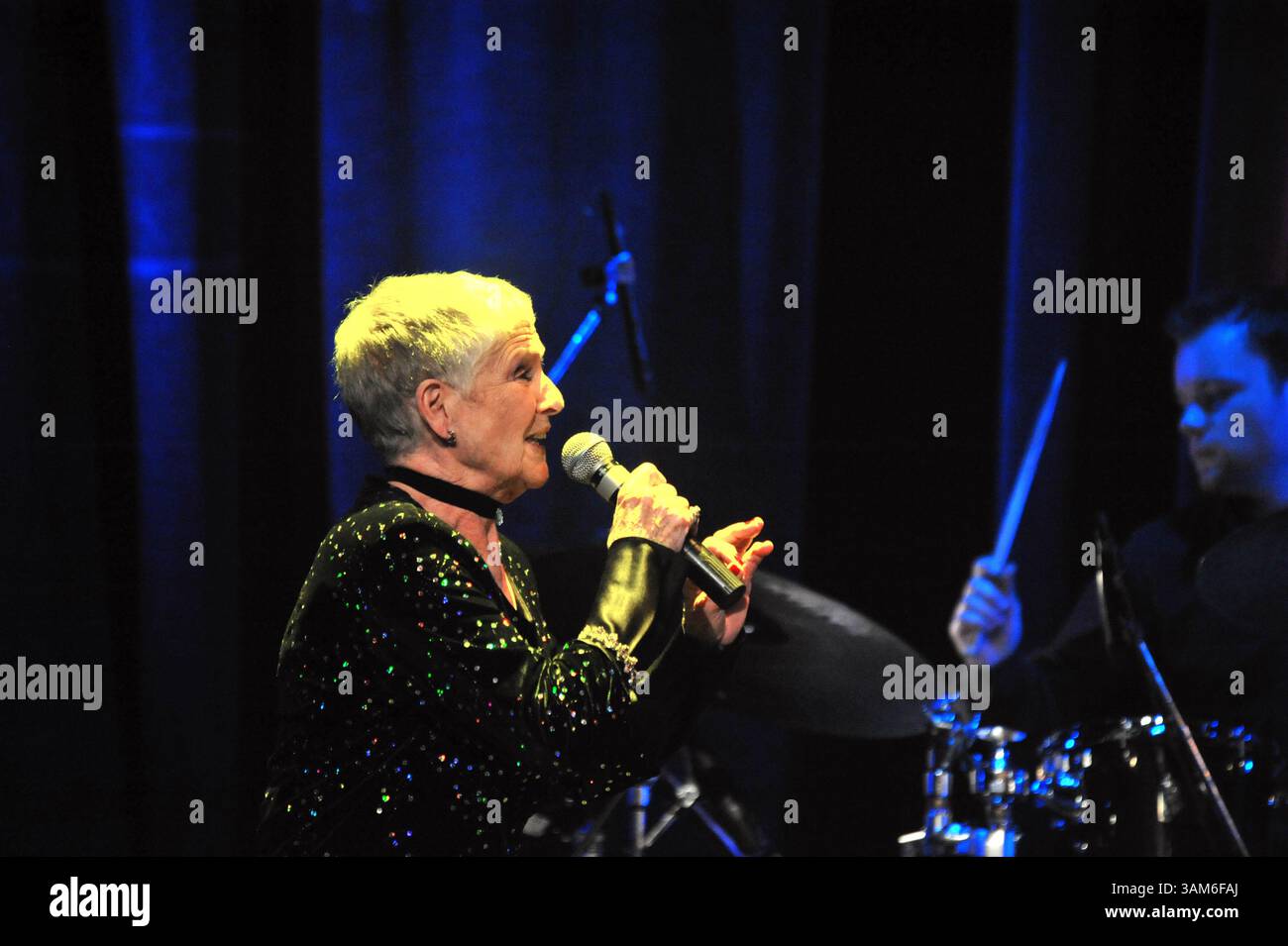 Carmen Moreno, geboren 1926, die große alte Dame des Swing in Polen, trat noch 2010 auf der Bühne auf. Jazz Jamboree Festival - November 2010. Stockfoto