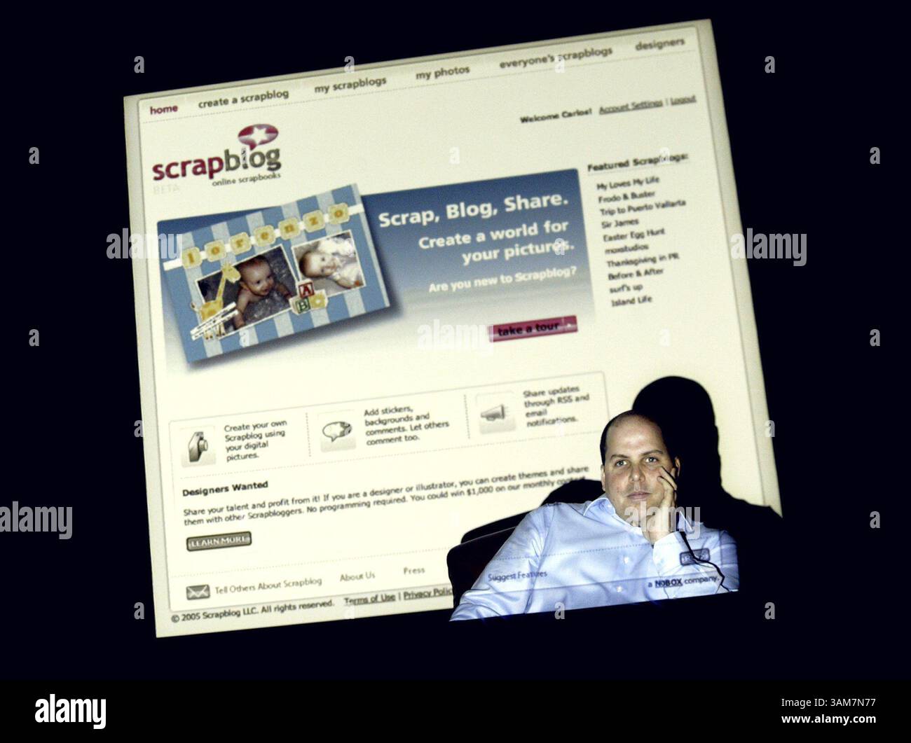 10. April 2006 – USA – Carlos Garcia hat eine Online-Scrapbooking-Website veröffentlicht www.scrapblog.com. (Patrick Farrell/Miami Herald/KRT) (Credit Image: © Patrick Farrell/mct/ZUMAPRESS.com) Stockfoto