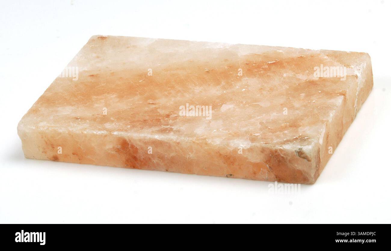 23. Mai 2011 – San Francisco, CA, USA – die Grillsaison beginnt mit dem Beginn des Sommers und dem Vatertag nähert sich der Kauf von Geschenken, sodass Grillgerichte heiß sind. Himalaya-Salzblöcke verleihen Speisen, die auf ihnen gegrillt werden, Geschmack. (Karl Mondon/Contra Costa Times/MCT) (Kreditbild: © Karl Mondon/MCT/ZUMAPRESS.com) Stockfoto