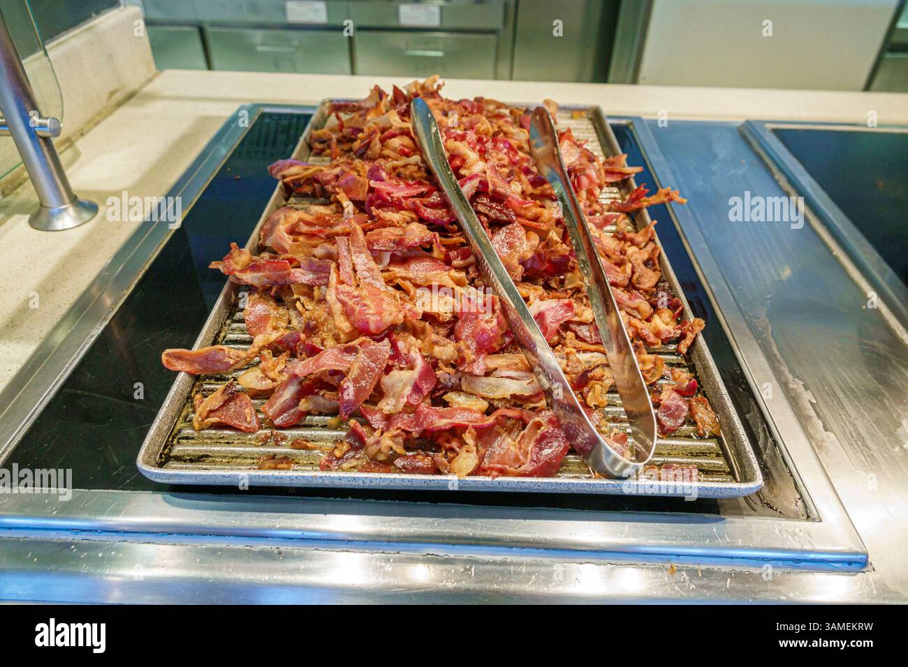 Bahamas, Norwegian Cruise Line NCL Breakaway Schiff 11-tägige Route in der östlichen Karibik, an Bord im Inneren, das Garden Cafe Buffet Restaurant, Selbstbedienung Stockfoto