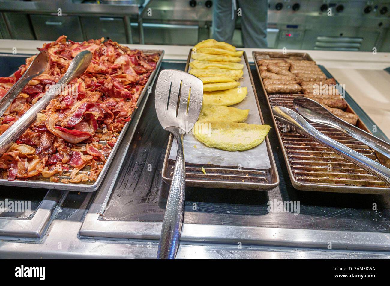 Bahamas, Norwegian Cruise Line NCL Breakaway Schiff 11-tägige Route in der östlichen Karibik, an Bord im Inneren, das Garden Cafe Buffet Restaurant, Selbstbedienung Stockfoto