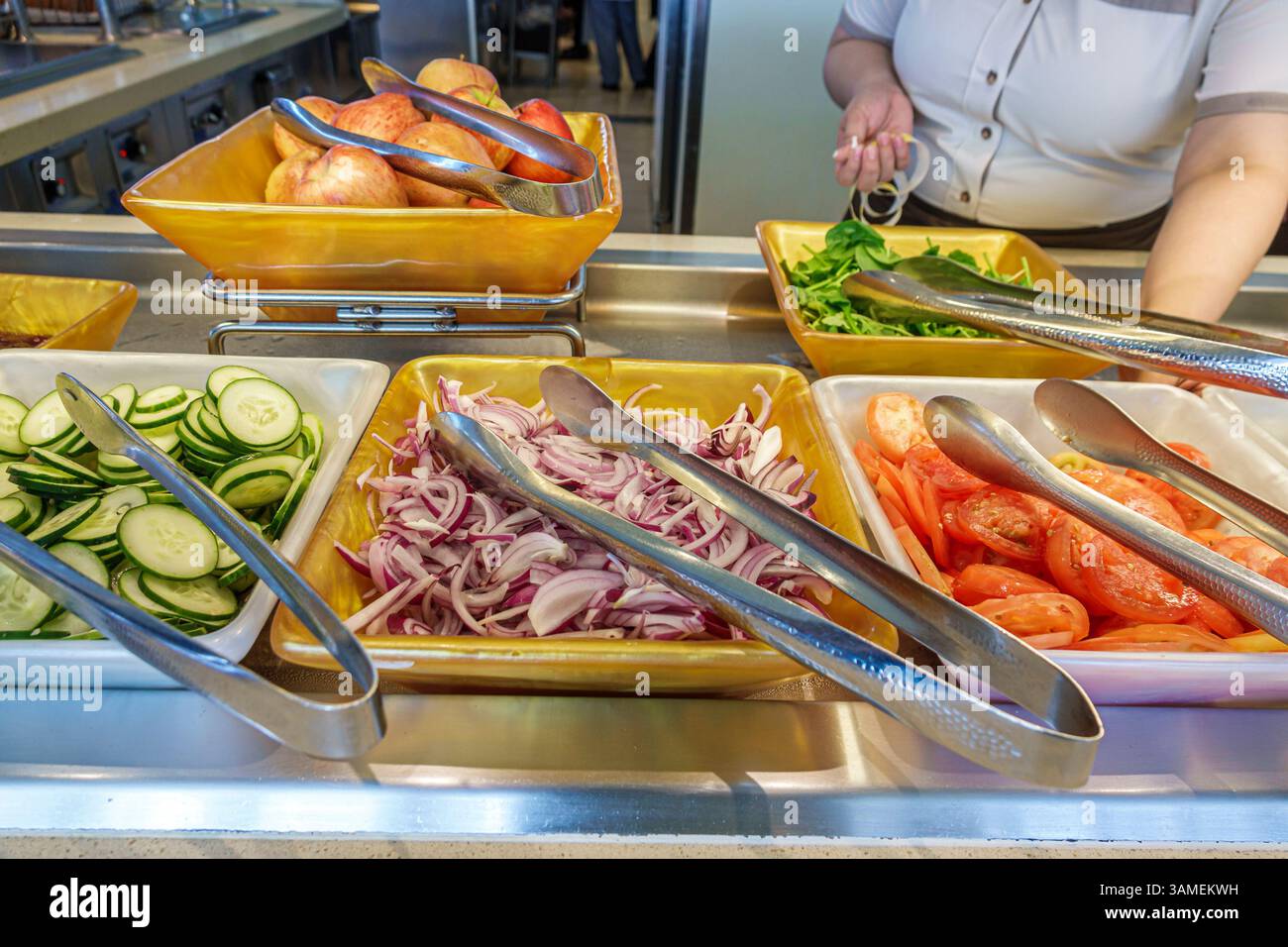 Bahamas, Norwegian Cruise Line NCL Breakaway Schiff 11-tägige Route in der östlichen Karibik, an Bord im Inneren, das Garden Cafe Buffet Restaurant, Selbstbedienung Stockfoto