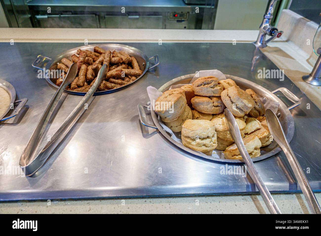 Bahamas, Norwegian Cruise Line NCL Breakaway Schiff 11-tägige Route in der östlichen Karibik, an Bord im Inneren, das Garden Cafe Buffet Restaurant, Selbstbedienung Stockfoto