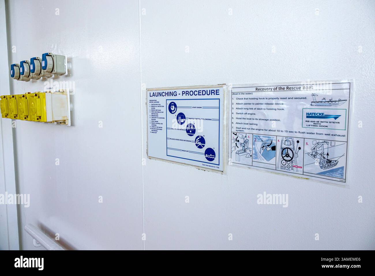 Bahamas, Norwegian Cruise Line NCL Breakaway Schiff 11-tägige Route in der östlichen Karibik, an Bord im Inneren, Sicherheitsanweisungen, Rettungsboot Launch Pro Stockfoto