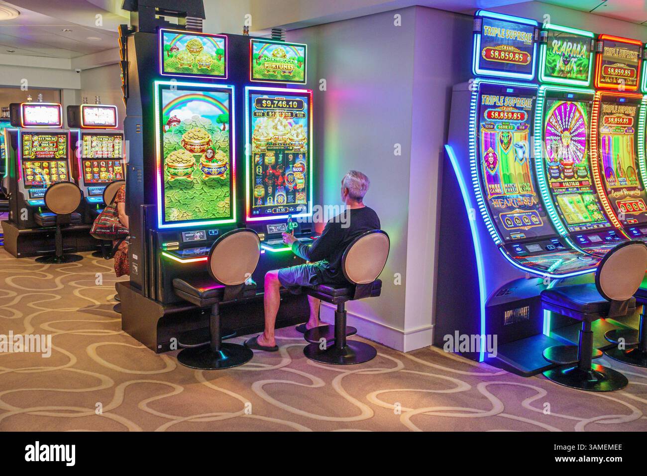 Bahamas, Norwegian Cruise Line NCL Breakaway Schiff 11-tägige Route in der östlichen Karibik, an Bord im Inneren, Spielkasino, Breakaway CAS Stockfoto