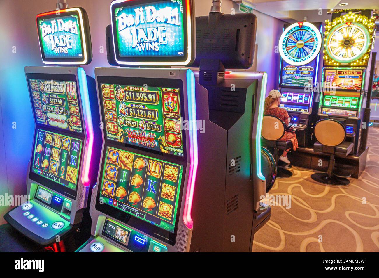 Bahamas, Norwegian Cruise Line NCL Breakaway Schiff 11-tägige Route in der östlichen Karibik, an Bord im Inneren, Spielkasino, Breakaway CAS Stockfoto