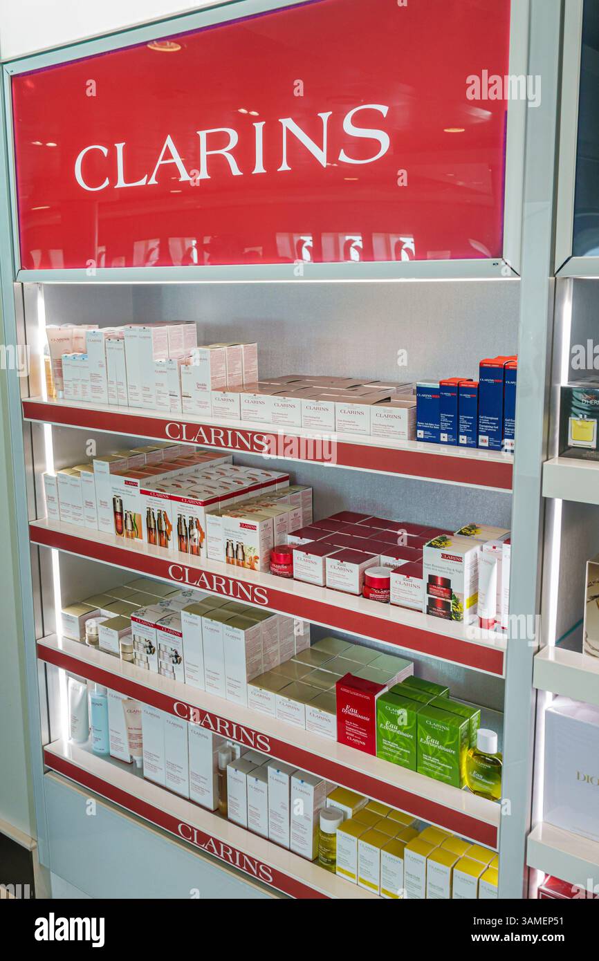 Bahamas, Norwegian Cruise Line NCL Breakaway Schiff, 11-tägige Route in der östlichen Karibik, an Bord im Inneren, The Beauty Shop Shopping, Duty Free Tax fre Stockfoto