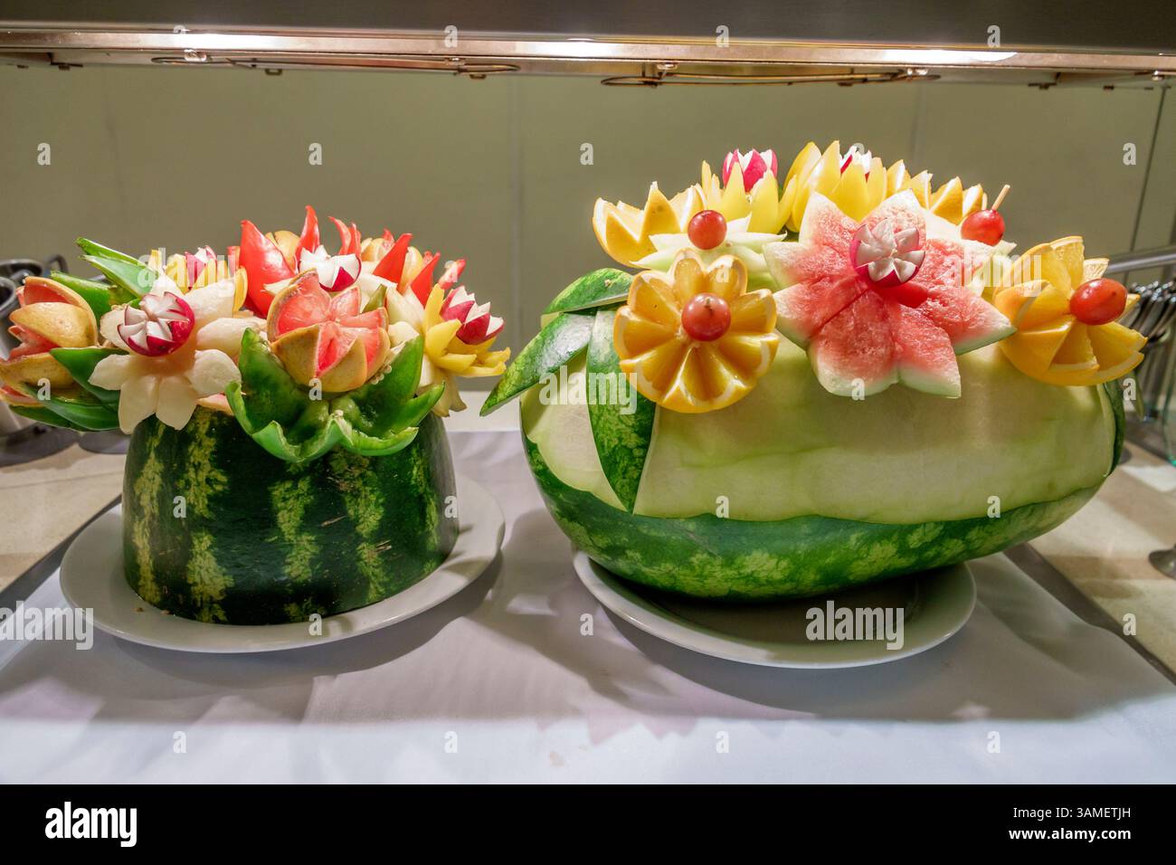 Great Stirrup Cay die Bahamas, Norwegian Cruise Line NCL Breakaway Schiff 11-tägige Route in der östlichen Karibik, an Bord im Inneren, Garden Cafe Buff Stockfoto