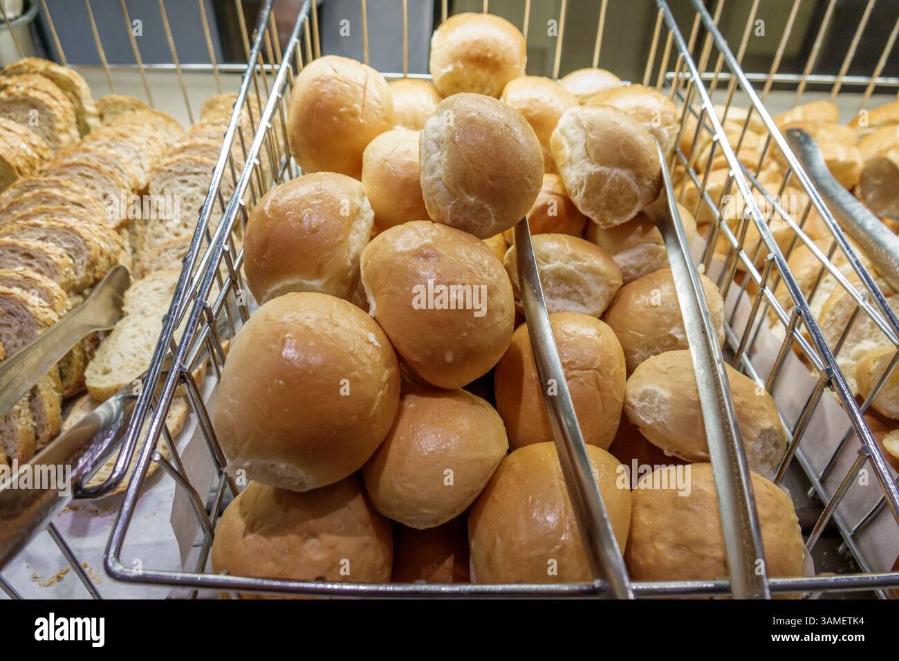 Great Stirrup Cay die Bahamas, Norwegian Cruise Line NCL Breakaway Schiff 11-tägige Route in der östlichen Karibik, an Bord im Inneren, Garden Cafe Buff Stockfoto