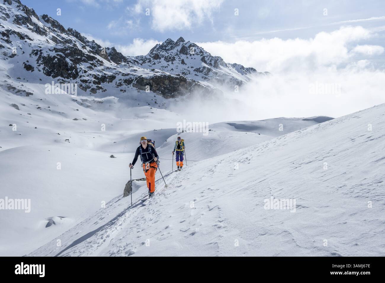 Skitouren auf der Bündner Haute Route, Albula-Alpen im Winter, Rhätische Alpen, Graubünden, Ostschweiz, Schweiz Stockfoto