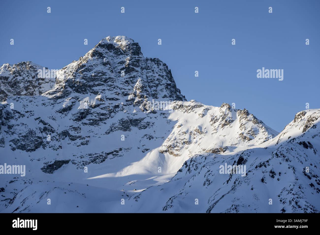 Berggipfel Piz Kesch, Albula-Alpen, Rhätische Alpen, Graubünden, Ostschweiz, Schweiz, Europa Stockfoto