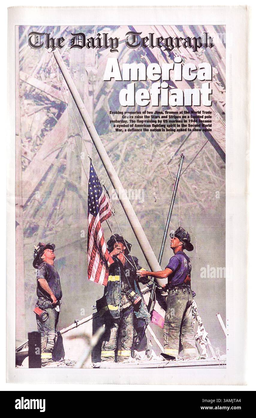 Innenauszug zu „The Daily Telegraph“ vom 13. September 2001, in dem der Terroranschlag auf das World Trade Center „Twin Towers“ in New York, USA, dargestellt wird. Stockfoto