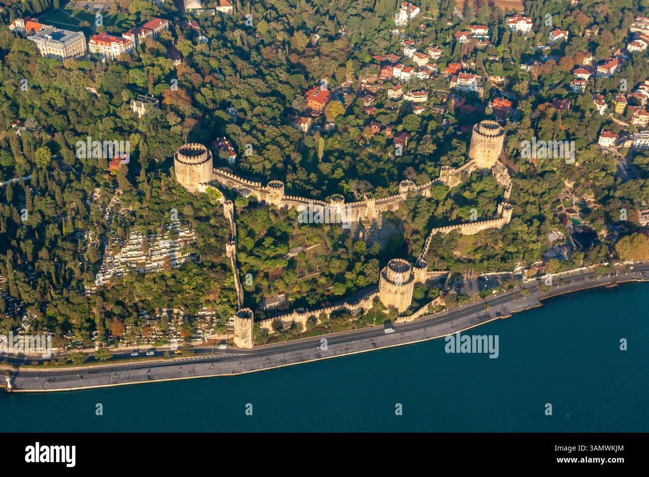 Luftaufnahme der Festung Rumeli am Bosporus, Istanbul, Türkei. Stockfoto