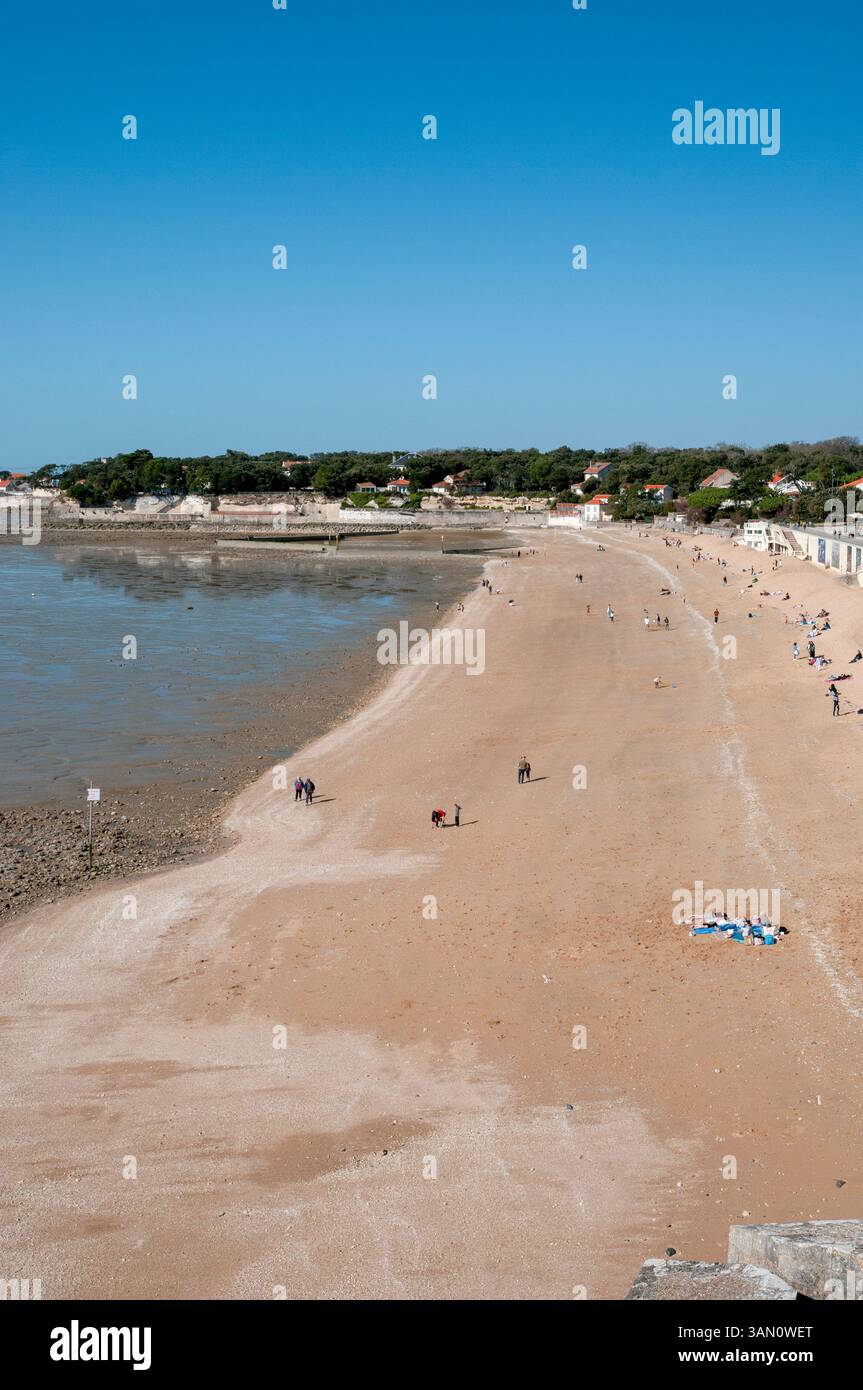 Strand „La grande plage“, Fouras-les-Bains, Charente-Maritime (17), Region Nouvelle-Aquitaine, Frankreich Stockfoto