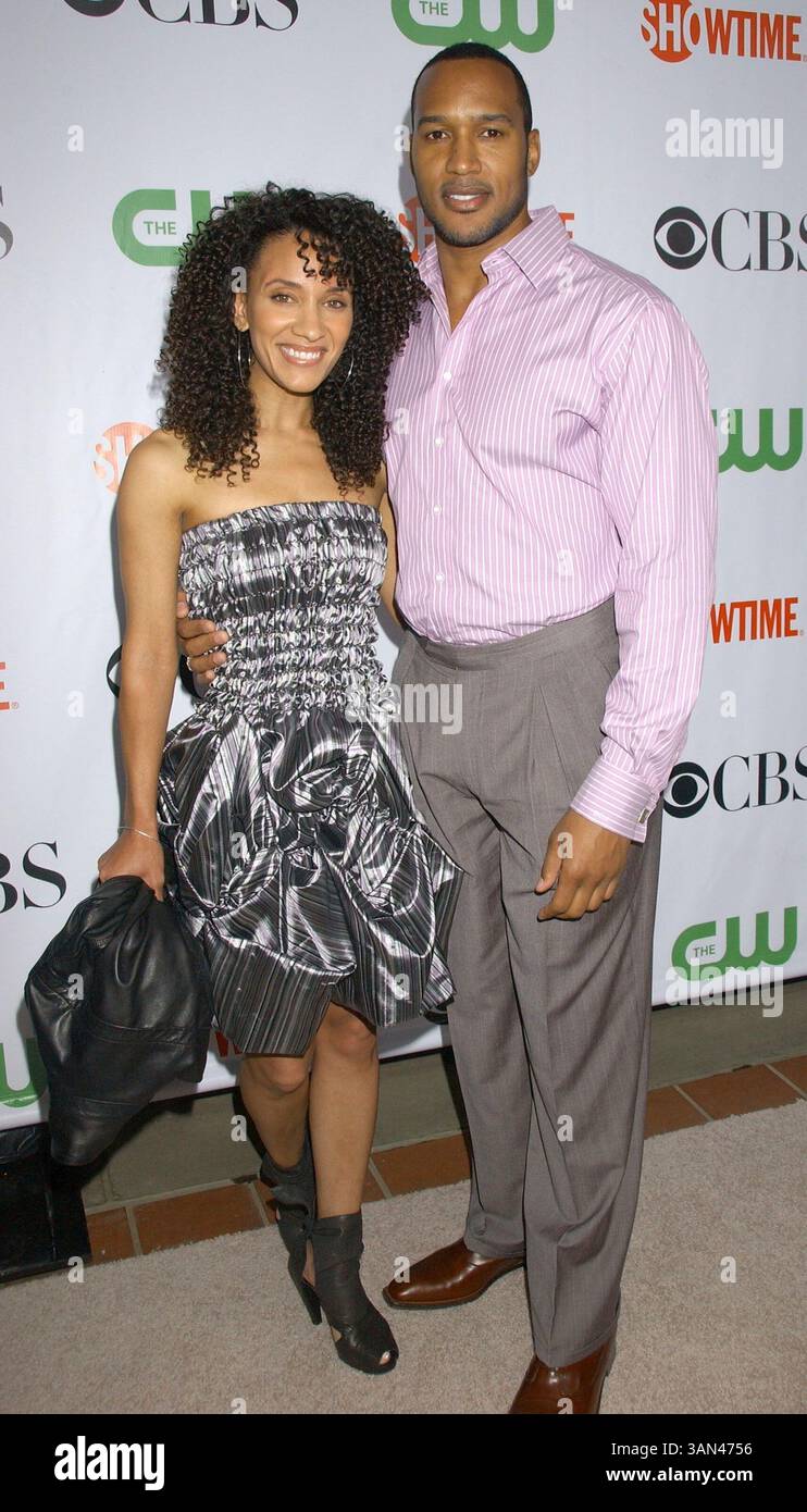 August 2009 – Los Angeles, Kalifornien, USA – Schauspieler HENRY SIMMONS und Schauspielerin SOPHINA BROWN bei der CBS, Showtime, CW Summer TCA Party 2009 in der Huntington Library, Pasadena, CA (Bild: ZUMApress.com) Stockfoto