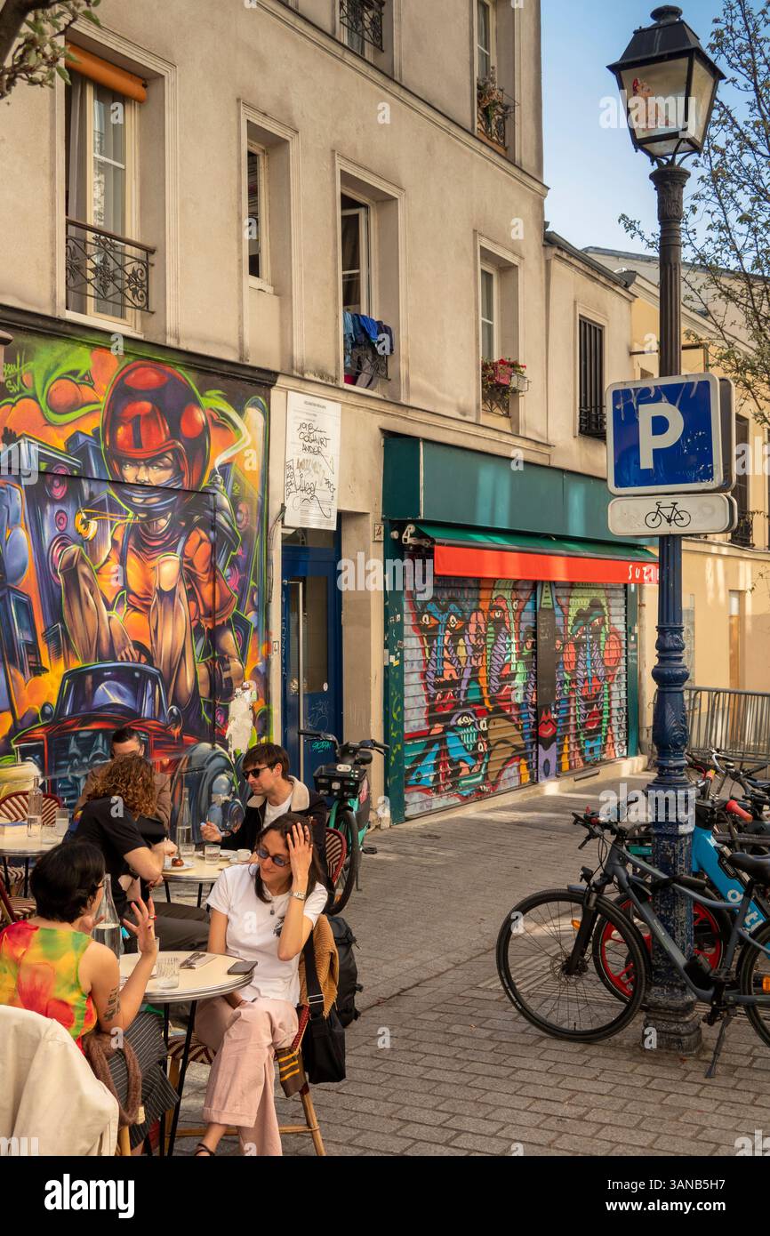 Fr1202 Frankreich, Paris, Belleville, Rue Lemon Graffiti auf Gebäuden in der Rue Denoyez Stockfoto