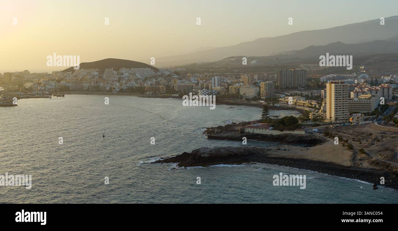 Luftaufnahme von Los Cristianos, Teneriffa, Kanarischen Inseln, Spanien. Stockfoto