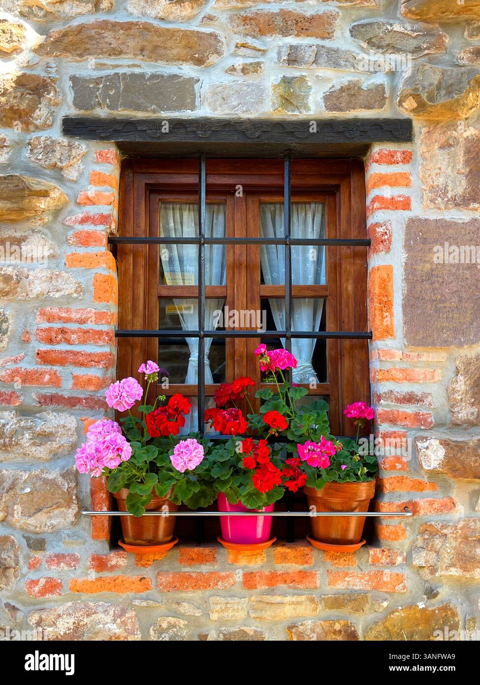 Fenster. - Smartphone-aufgenommenes Stockfoto