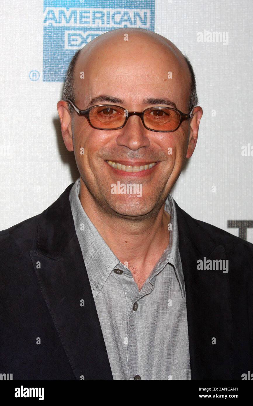 24. April 2010 – New York, New York, USA – der Schriftsteller und Regisseur RICHARD LEVINE kommt am 24. April 2010 zur Premiere von „Every Day“ im BMCC/TPAC Theater in New York City. 2010...K64661HMc.(Bild: © Henry McGee/Globe Photos/ZUMApress.com) Stockfoto