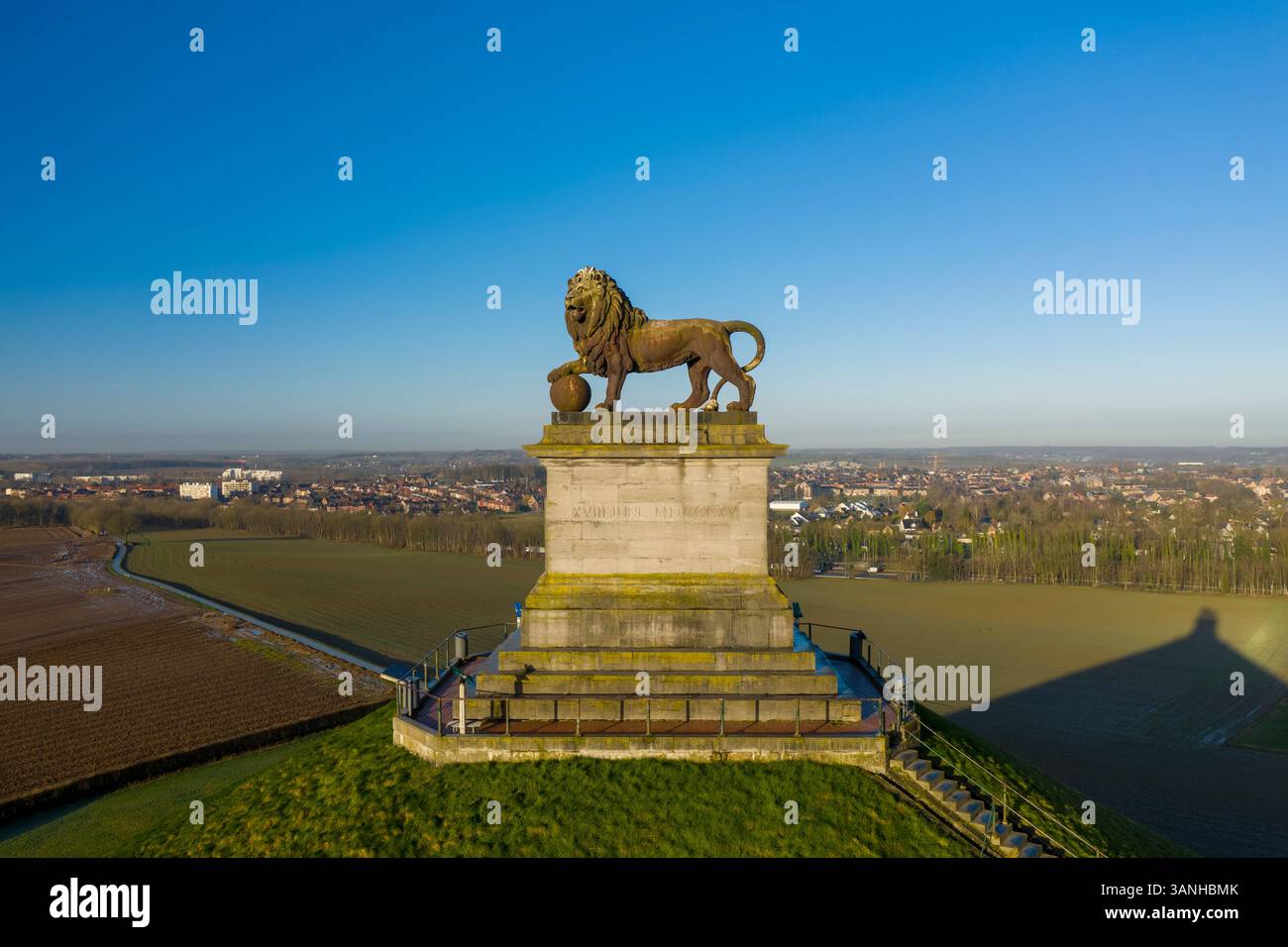 Luftaufnahme des Waterloo war Memorial Monument (Memorial de la Bataille) in einem öffentlichen Park, Braine-l'Alleud, Belgien. Stockfoto