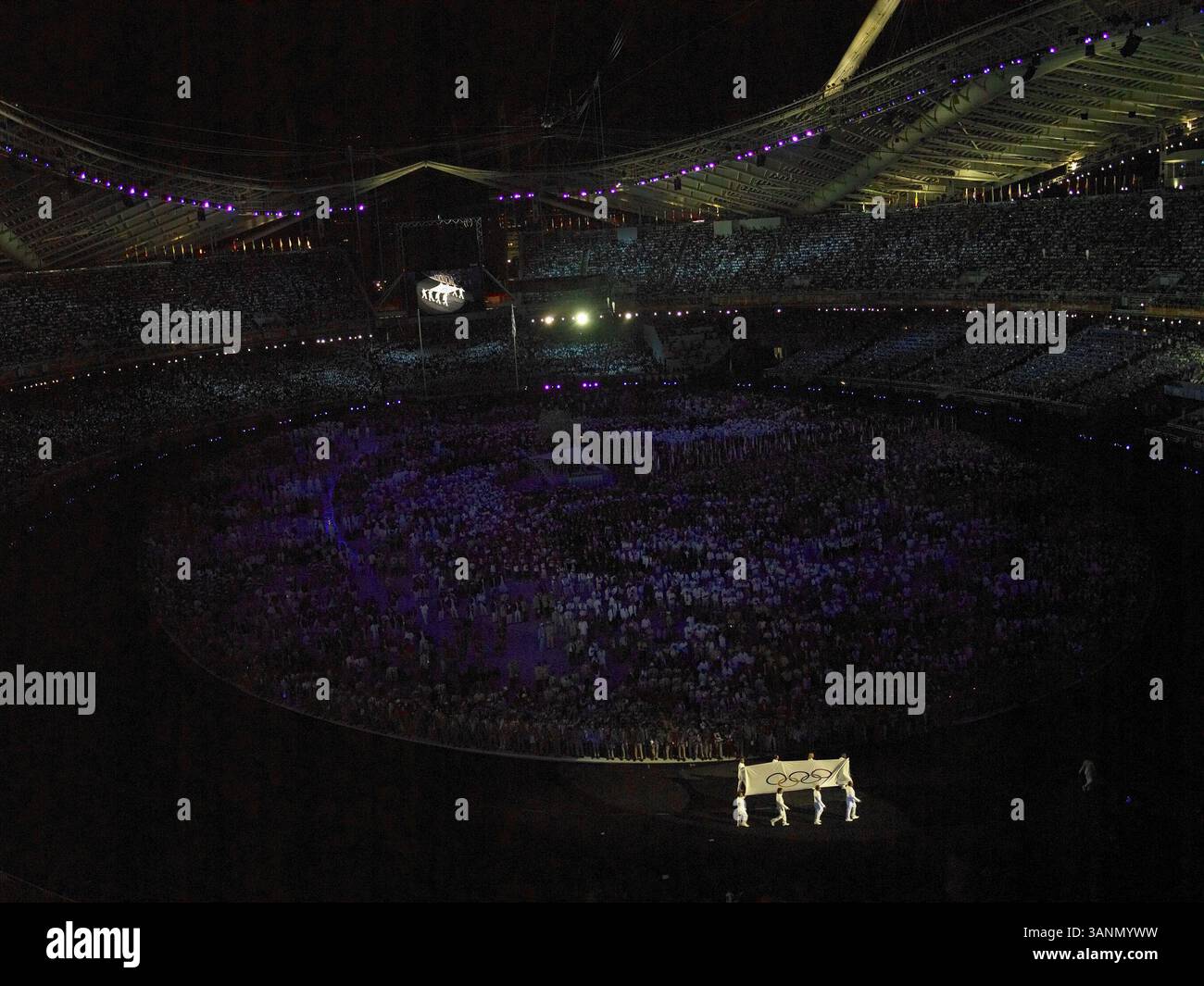 13. August 2004; Athen, GRIECHENLAND; Eröffnungszeremonien für die Olympischen Spiele 2004 im Olympiastadion Stockfoto