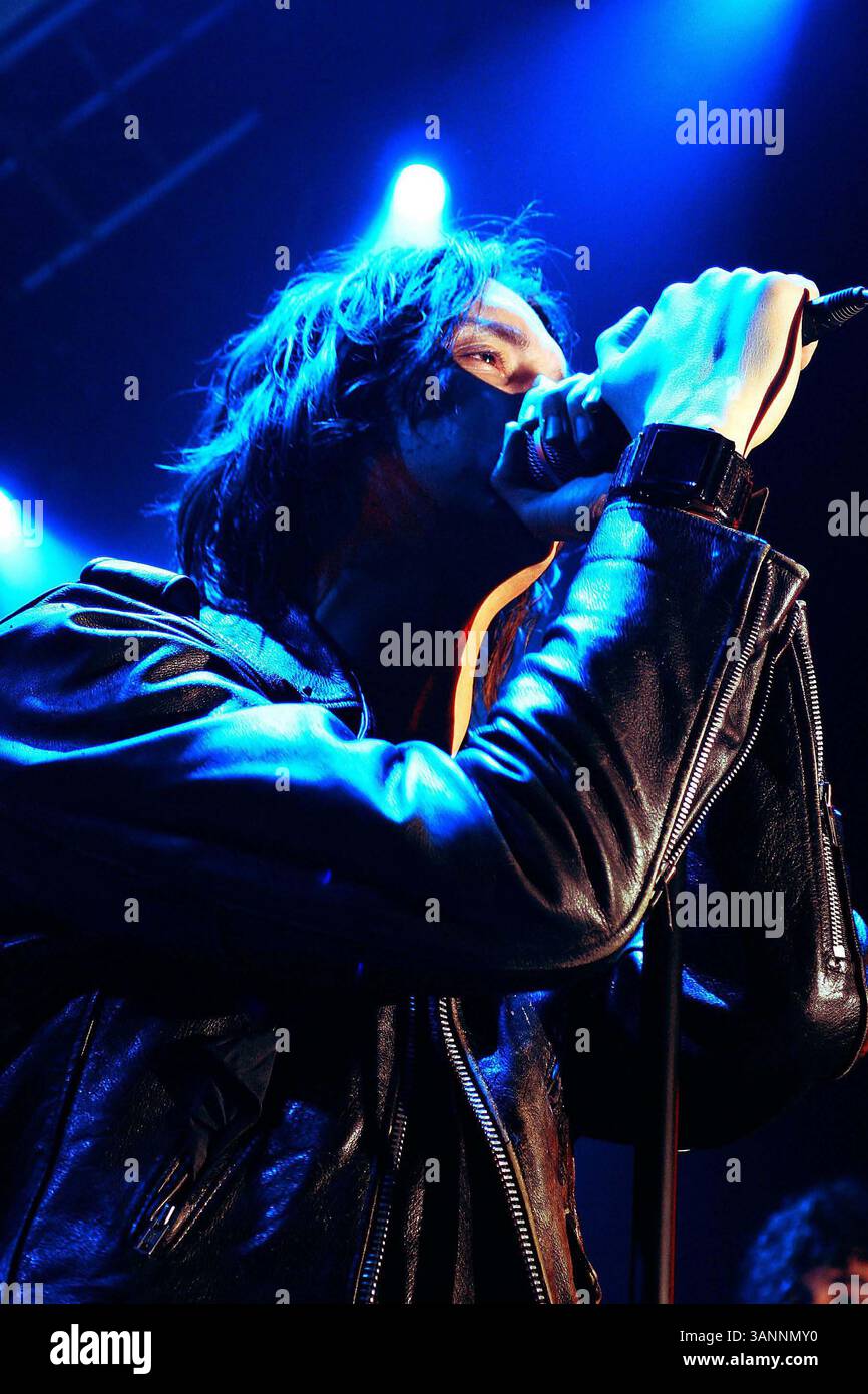 Februar 2007 - London, Greater London, Vereinigtes Königreich - K51648.001766.JULIAN CASABLANCAS. The Strokes-Live Concert-Shepherd's Bush Empire, Shepherd's Bush, London, Großbritannien. 01-20-2006. CHRIS AUBREY-(Bild: © Globe Photos/ZUMAPRESS.com) Stockfoto