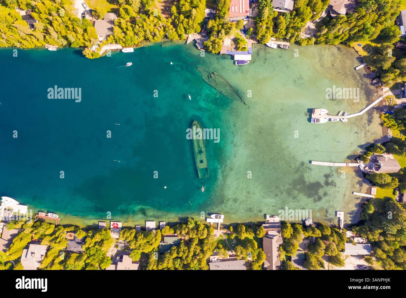 Aus der Vogelperspektive eines Spülbootes in den Great Lakes, Tobermory, Ontario, Kanada Stockfoto