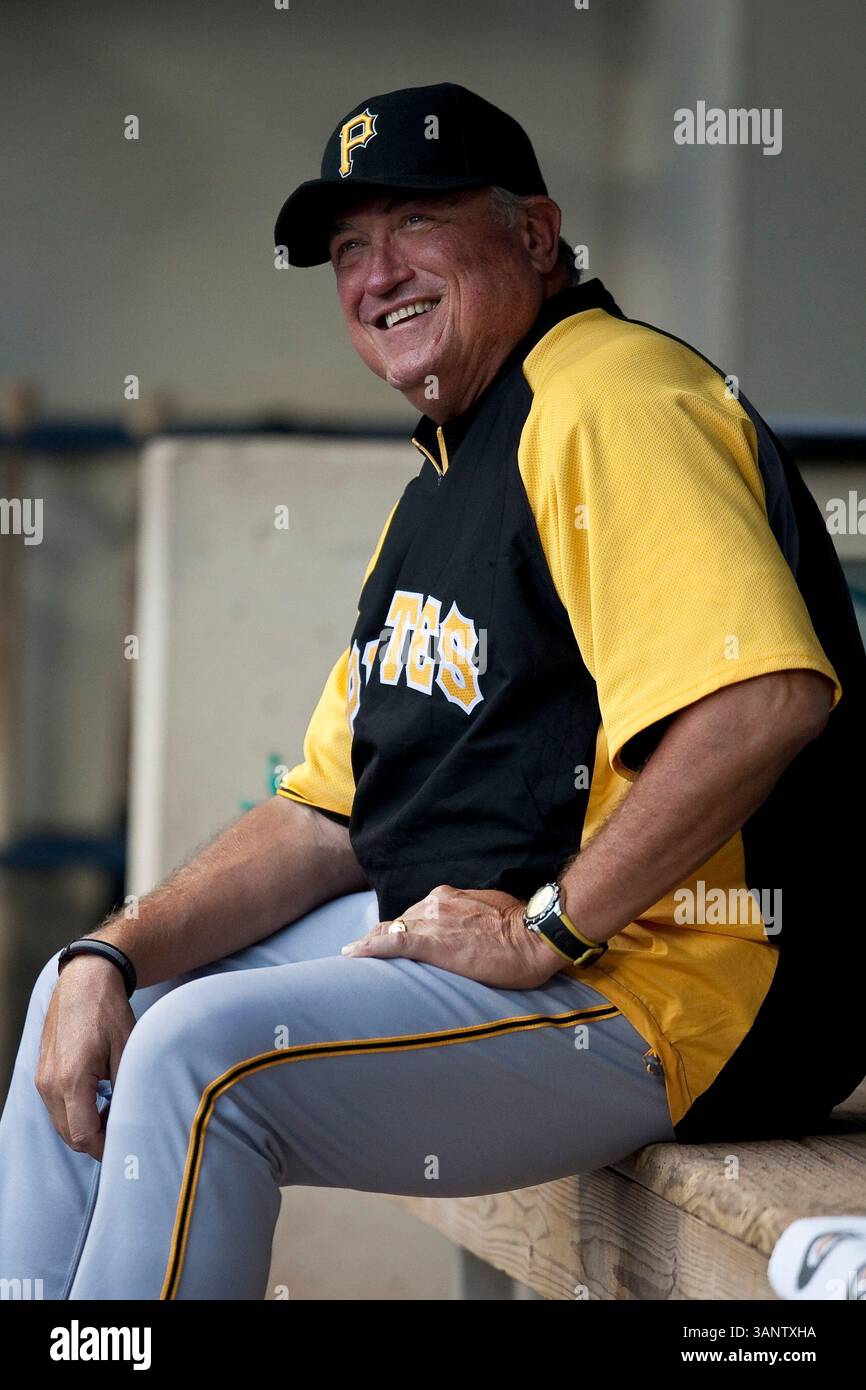 August 2011 - Milwaukee, WI. Miller Park..Pittsburgh Pirates Manager Clint Hürde #13..Milwaukee Brewers gewann die Pittsburgh Pirates 7:2..Mike McGinnis / CSM(Bild: © Mike McGinnis/Cal Sport Media/ZUMAPRESS.com) Stockfoto