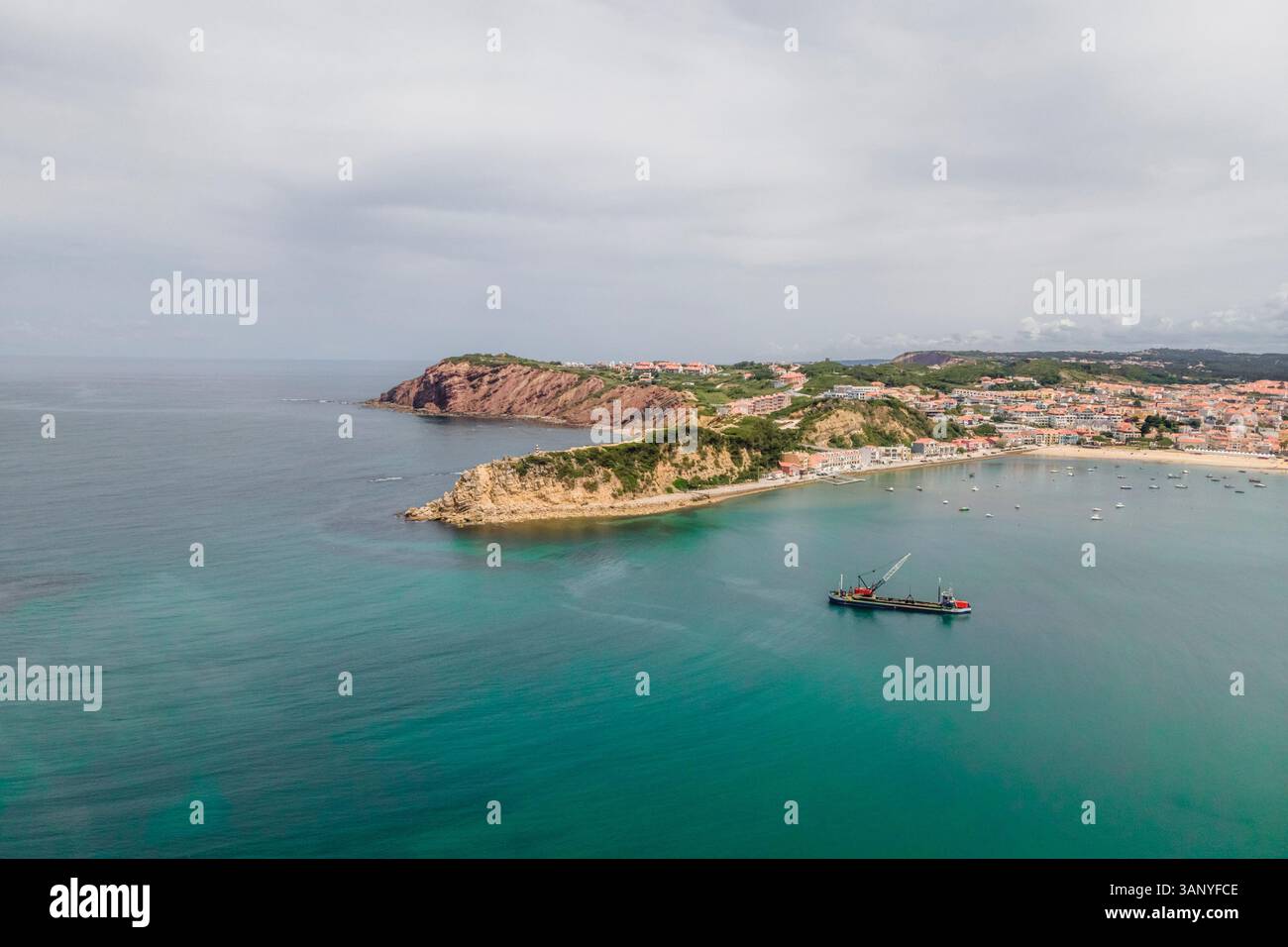 Luftaufnahme von Baia de Sao Martinho do Porto, Leiria, Portugal. Stockfoto