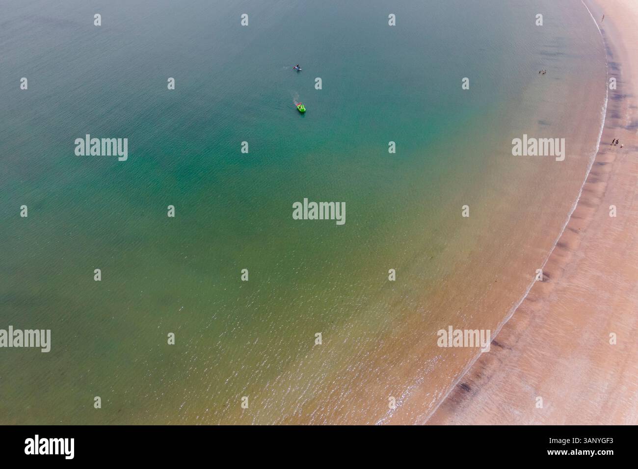Luftaufnahme von Baia de Sao Martinho do Porto, Leiria, Portugal. Stockfoto
