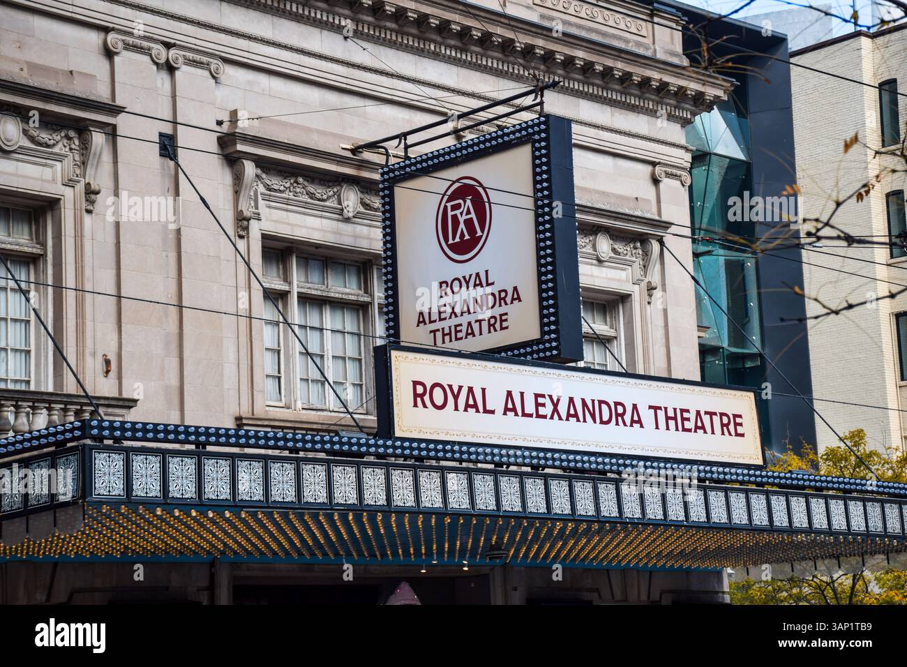 Toronto, Ontario, Kanada - 30. Oktober 2022: Eintritt zum Royal Alexandra Theatre Stockfoto