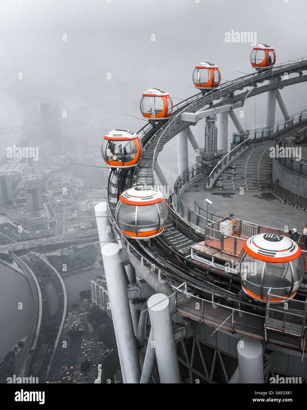 Aus der Vogelperspektive auf den Guangzhou Turm, Guangzhou Stadt, China. Stockfoto