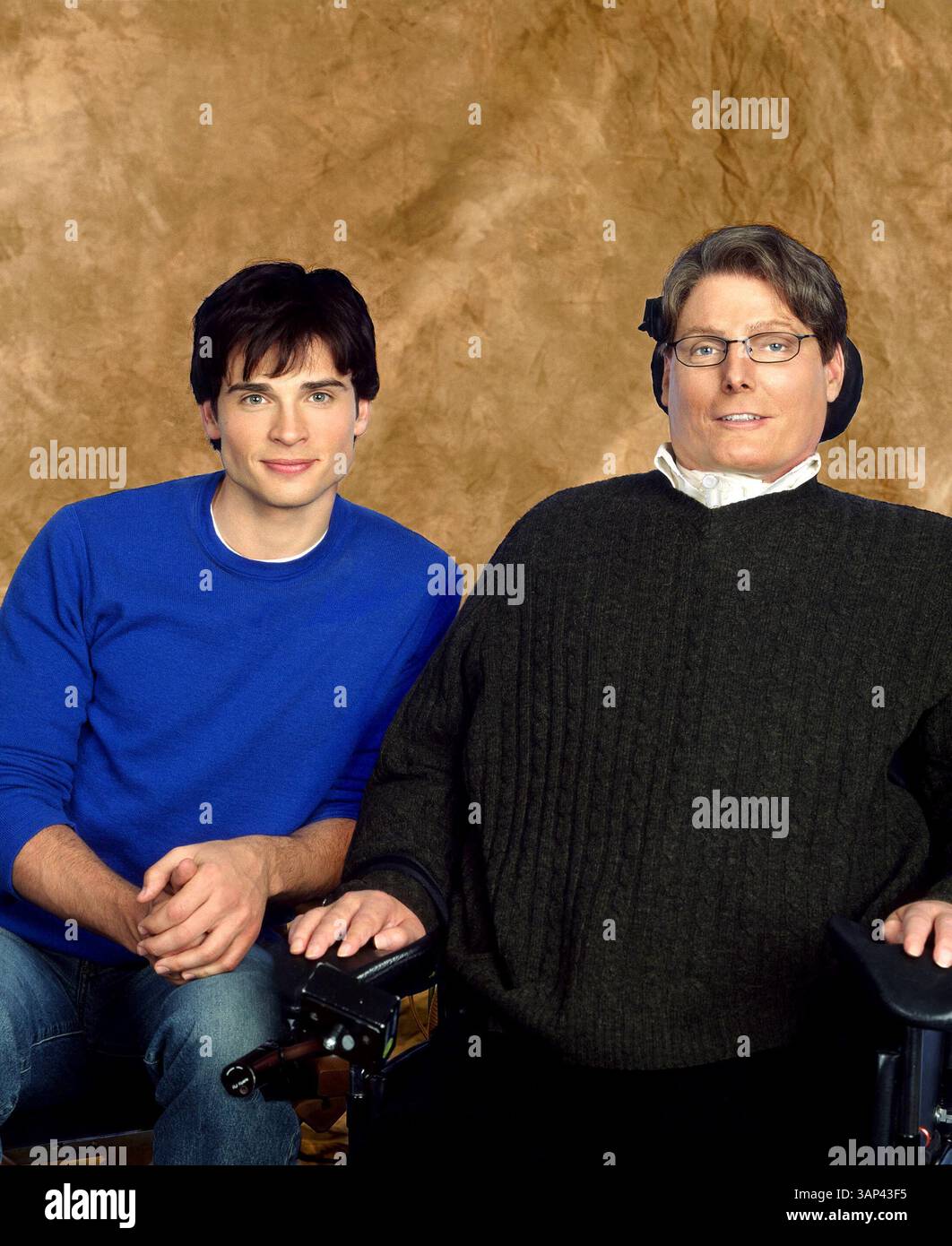 Januar 2011 - „Smallville“. Tom Welling und Christopher Reeve. Pressekonferenz 23. Januar 2002.Bild (von links nach rechts): Tom Welling, Christopher Reeve. BEREITGESTELLT VON: K39870LL(Kreditbild: © Globe Photos/ZUMAPRESS.com) Stockfoto