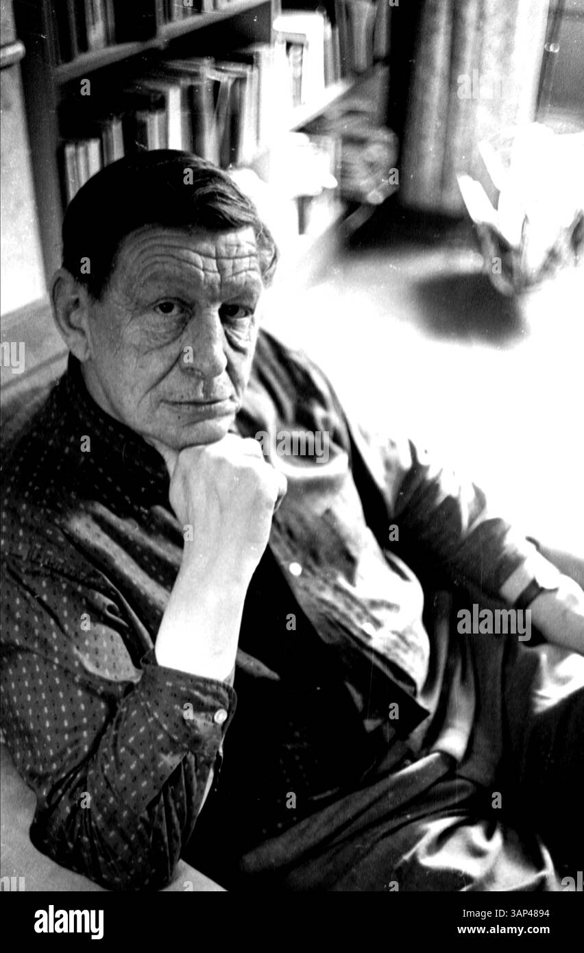 Januar 2011 - W.H. AUDEN. GARY GLADSTONE. (Kreditbild: © Globe Photos/ZUMAPRESS.com) Stockfoto