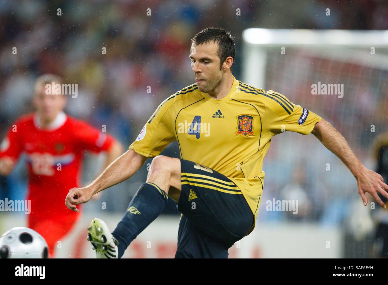 Carlos Marchena aus Spanien im Halbfinale der UEFA Euro 2008 gegen Russland am 26. Juni 2008 im Ernst Happel Stadion in Wien. Nur redaktionelle Verwendung. Kommerzielle Nutzung verboten. (Foto: Jonathan Paul Larsen / Diadem Images) Stockfoto