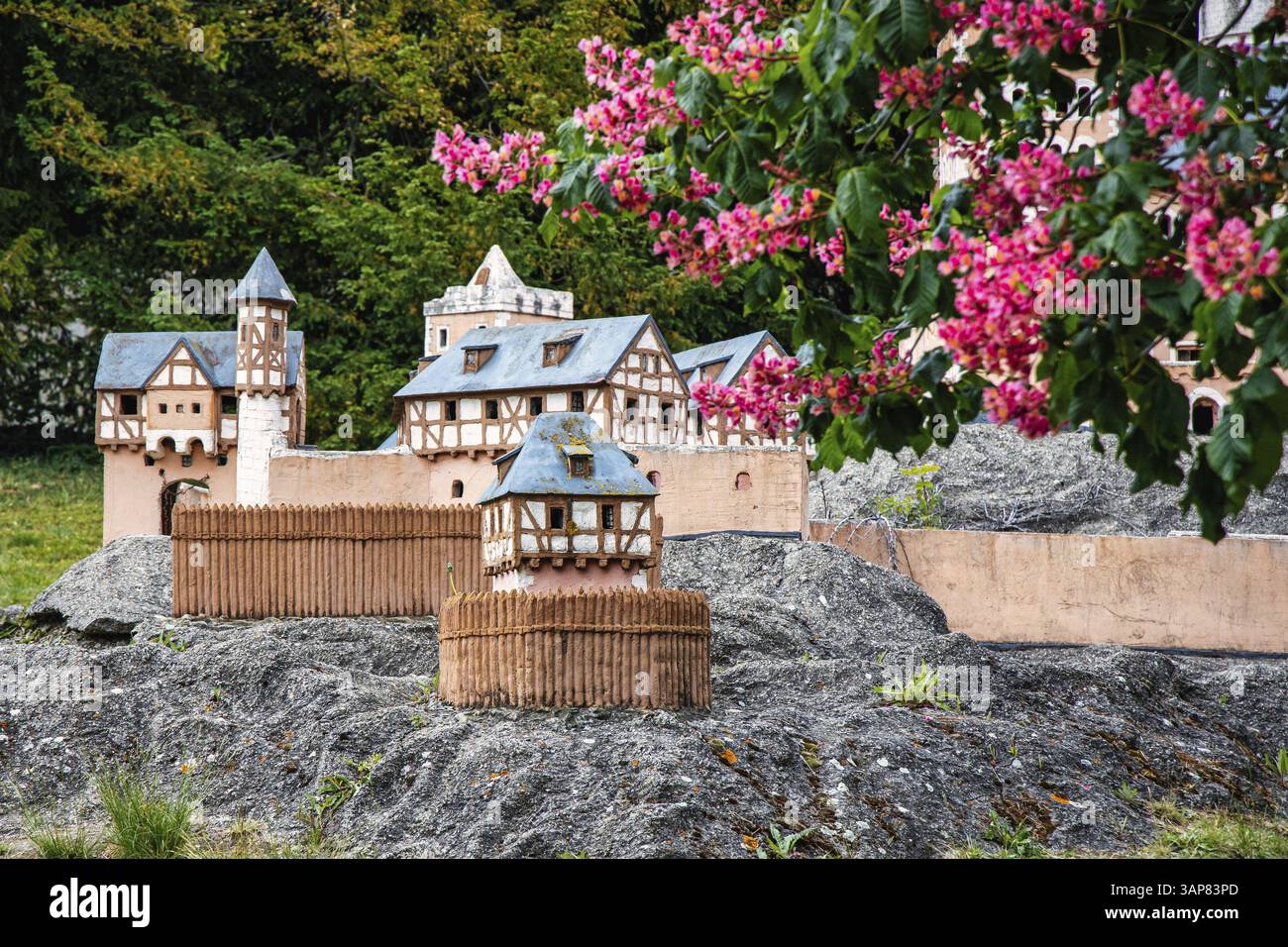 Modell der Burg Anhalt im Schlosspark Ballenstedt Stockfoto
