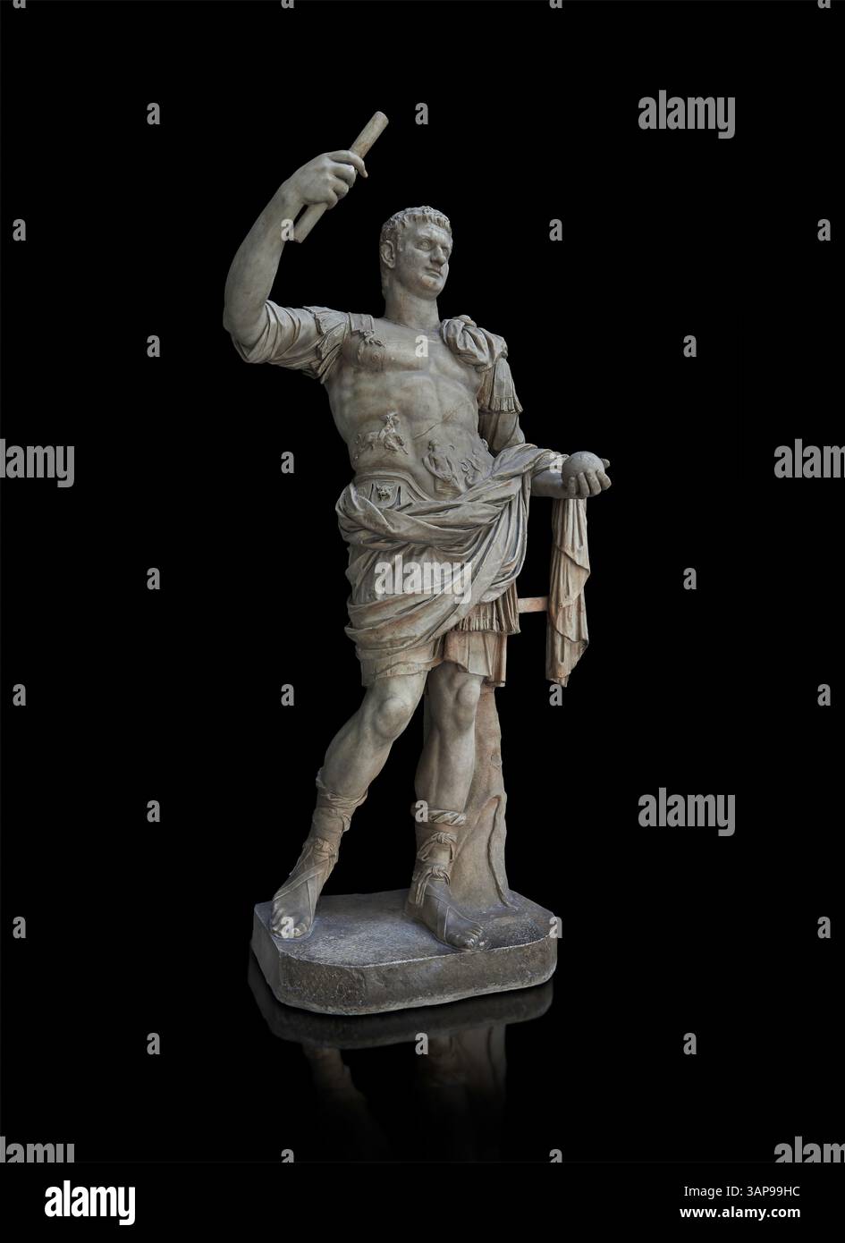 Römische Statue von Kaiser Domitian, 81 - 96 n. Chr. Domitian wird in Militärkleidung dargestellt, die typisch für kaiserliche römische Kaiser-Darstellungen ist. Vatikanische Museen Inv Stockfoto