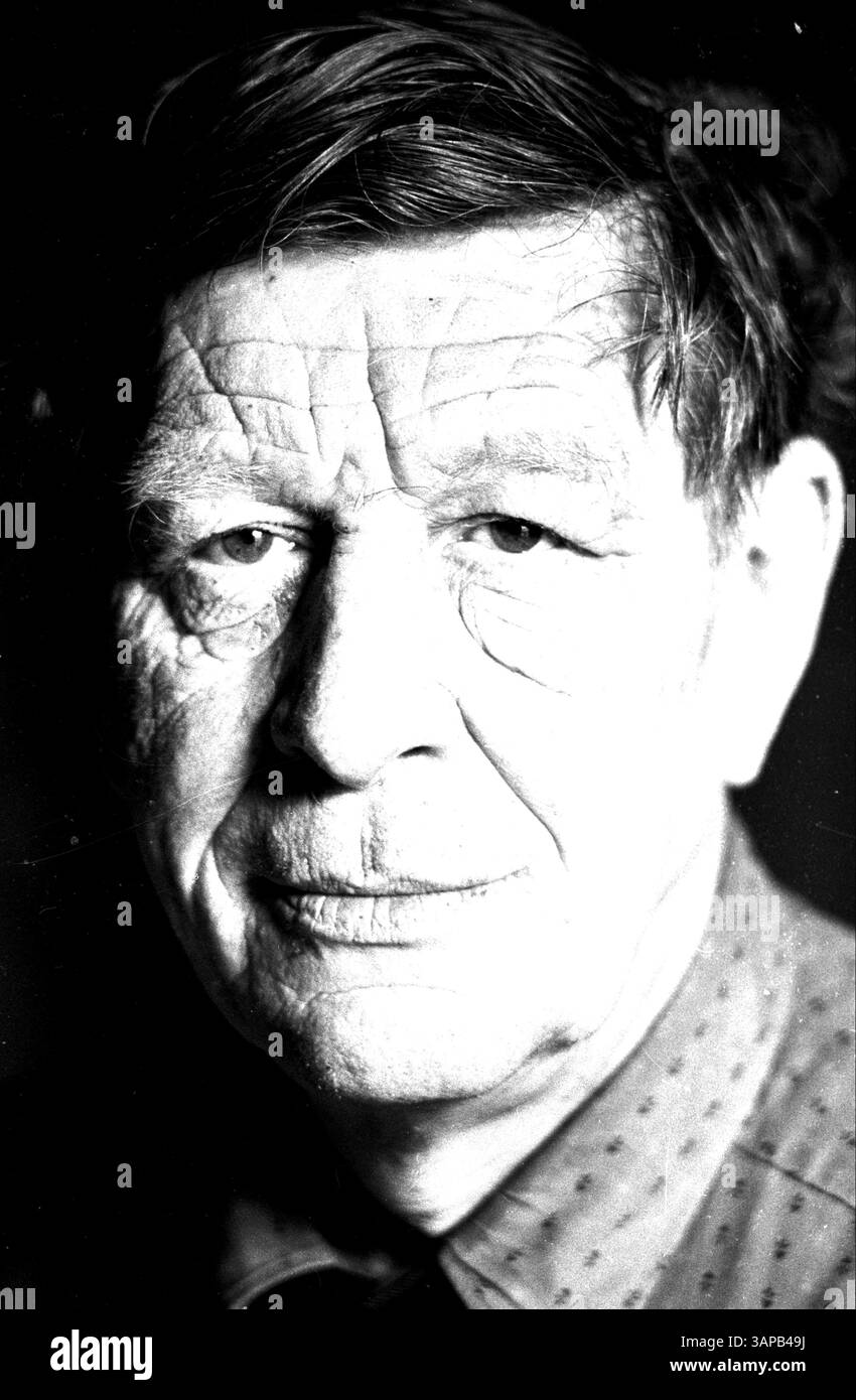 Januar 2011 - W.H. AUDEN. GARY GLADSTONE. (Kreditbild: © Globe Photos/ZUMAPRESS.com) Stockfoto